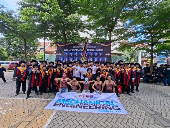 38 Wisudawan Teknik Mesin Untag Surabaya Resmi Dilepas pada Wisuda 15 Februari 2026